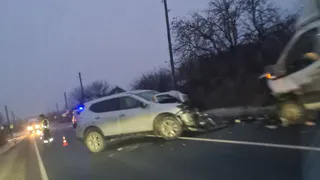 Лоб в лоб: под Рязанью столкнулись иномарка и грузовик, есть погибший