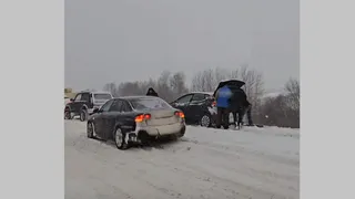 В Рязанской области на трассе произошла массовая авария