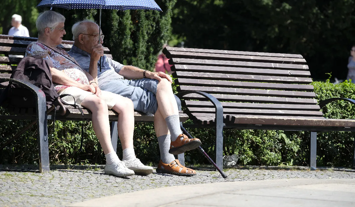 Указ приняли тихо: пенсионный стаж для всех, кто работал с 1991, будет пересчитан