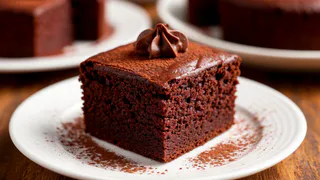 Включать духовку не придется: шоколадный торт за 12 минут — готовится быстро и легко, получается нежным и вкусным