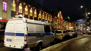 В Набережных Челнах мужчина напал на женщину с ребенком