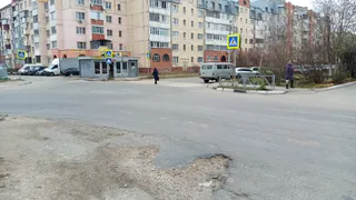 Под дождем и снегом - рязанцы вынуждены дожидаться общественного транспорта без возможности укрыться от непогоды