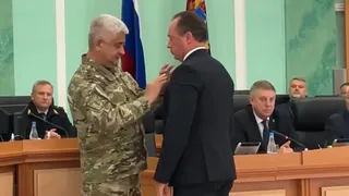 Ушедшему из «Барса» депутату Антошину вручили медаль