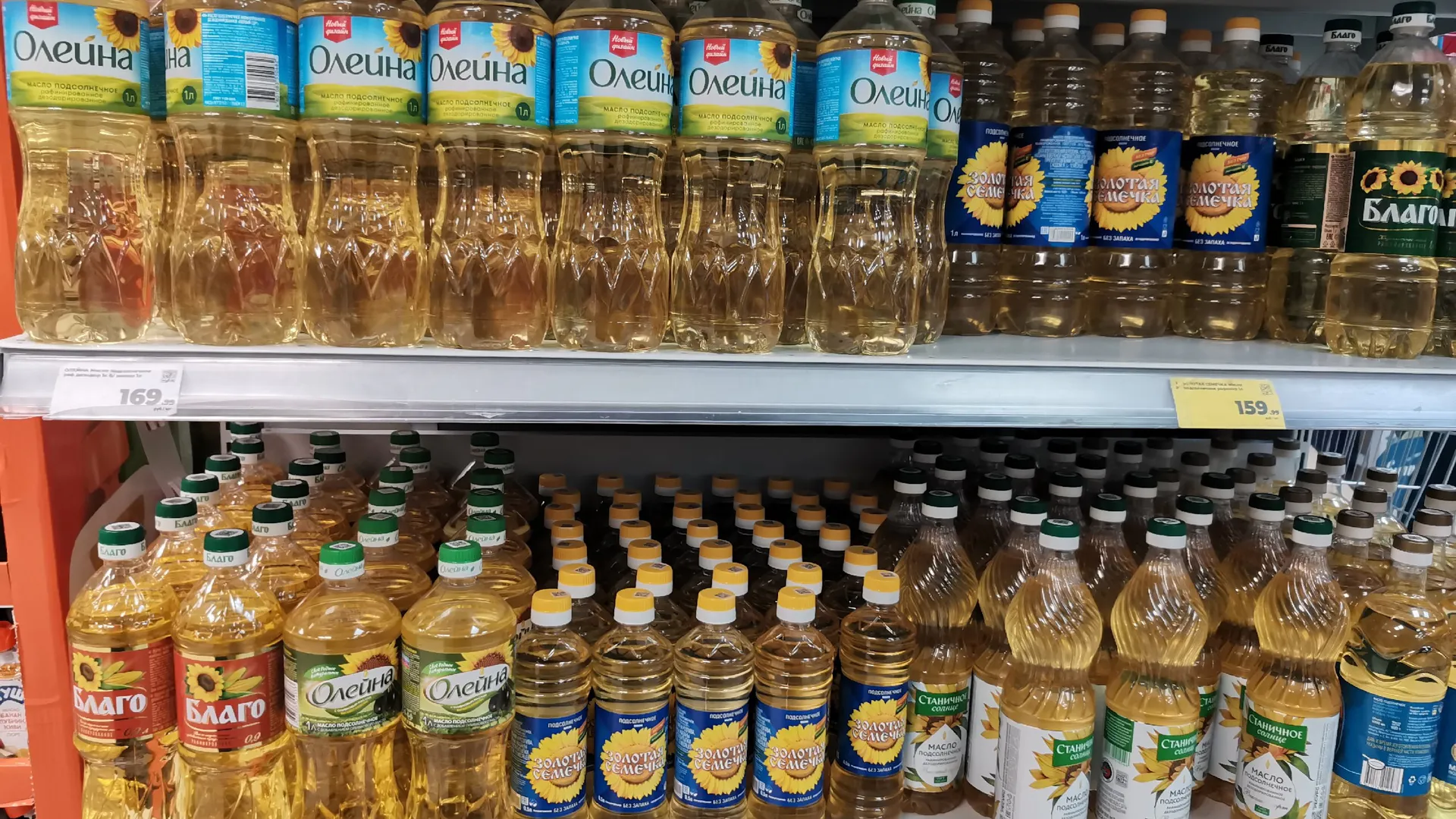 Такого масла берите по 3 бутылки: в Роскачестве назвали лучшие марки подсолнечного масла для блинов на Масленицу