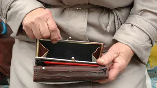 Жительница Татарстана, продавала диван и лишилась почти 100 тыс. рублей