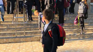 Записать первоклассника в школу, не выходя из дома: лайфхак от "Госуслуг"