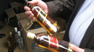 В Нижнекамске судят продавца суррогатного алкоголя