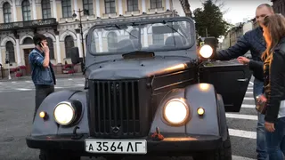 Эксперимент со скрепкой - рязанский скутер превратился в раритетный ГАЗ 69