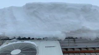 МЧС Рязани предупреждает о необходимости очищения крыш