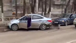 На улице Октябрьской в Рязани 7 апреля образовалась пробка из-за массового ДТП