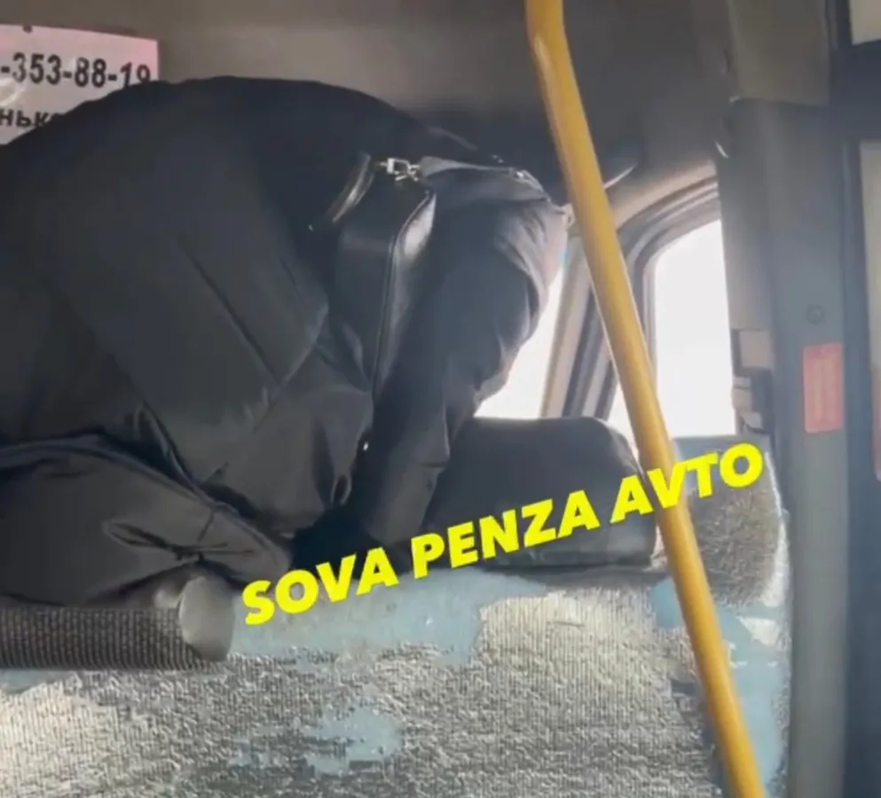 Пензенцы оказались заперты в маршрутке