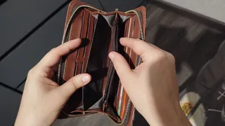 Через «дроппера» мошенники лишили жительницу Вязников свыше 100 тысяч