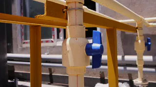 Как сделать водопровод, который не замерзает даже при -40, без подогрева и заморочек