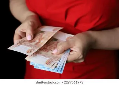 Назван уровень зарплаты, ниже которого работодателей будут наказывать