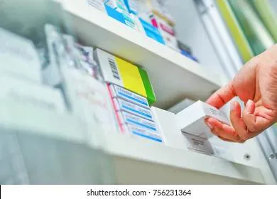 Продажи лекарств от COVID-19 в России заметно снизились