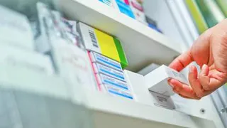 Продажи лекарств от COVID-19 в России заметно снизились