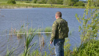 Во время нереста: в Рязанской области полицейские задержали рыбака-браконьера