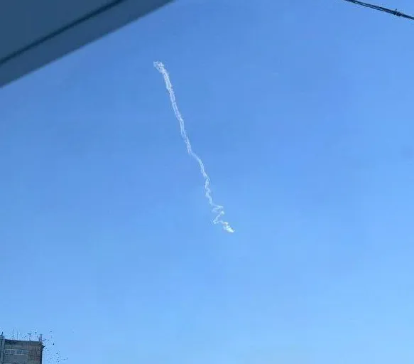 Сильный хлопок и следы на небе напугали жителей Пензенской области