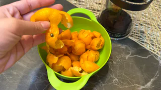 В Европе мандариновые корки стоят дороже самого фрукта, а мы их сразу выкидываем: здорово помогает в хозяйстве        