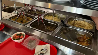 "Еда вообще непонятного происхождения": чем туристы питались в Абхазии, не тратя много денег - что едят простые люди в столовых