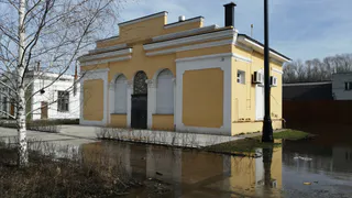 В Рязани подтопило Торговый городок из-за весеннего половодья