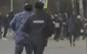 В Нижнекамске произошла массовая драка фанатов после хоккейного матча