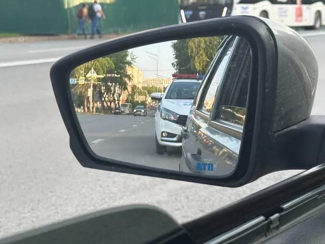 Водителей предупредили. С 26 июня начнут лишать прав за опущенные стекла в автомобиле