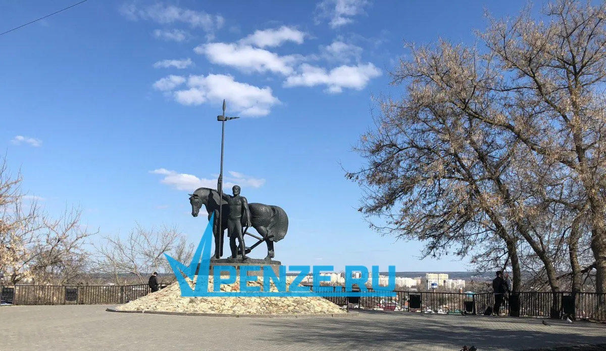 Символу первых жителей Пензы - 44 года!