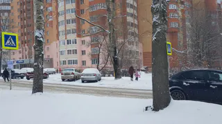 Нерегулируемый пешеходный переход возле 45 школы, подвергает детей опасности