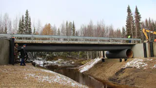 В Коми построен новый мост через реку Белый Ю