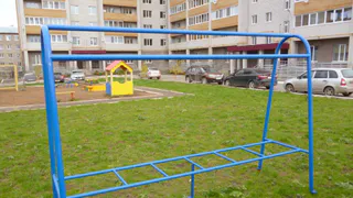 Нижнекамка просит установить подставки для выбивания паласов