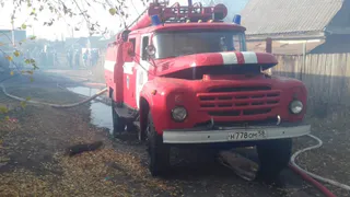 В брянском поселке Вышков прокуратура начала проверку после крупного пожара