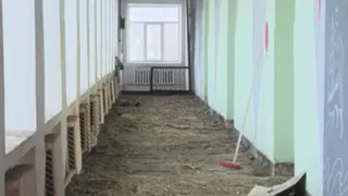 В поселке Мирный Камешковского района начали ремонт средней школы