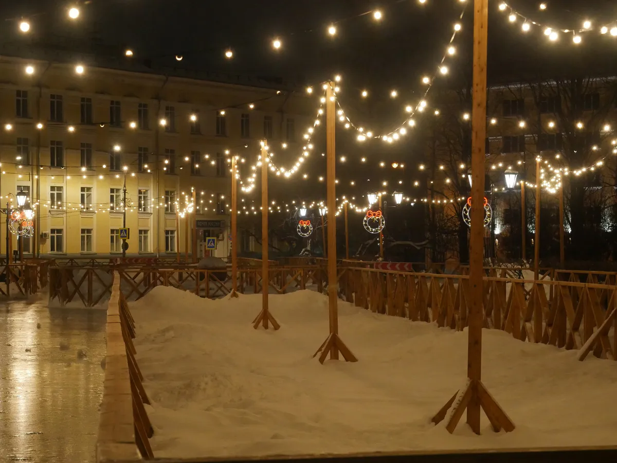 В Челябинске закрыли главный ледовый городок из-за погоды