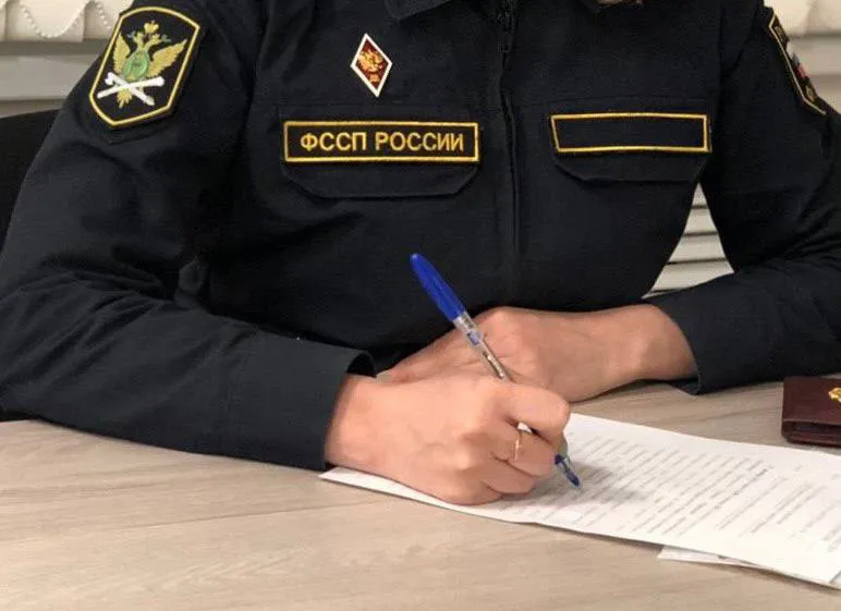 В Татарстане коллекторы оштрафованы на 300 тысяч рублей за то, что требовали долг не с тех