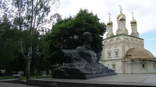 Есенин, Чумакова или купола: рязанцам предложили выбрать символ региона