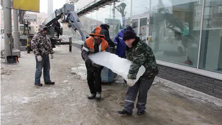 Мэрия Рязани: - Контроль за очисткой крыш от сосулек и наледи усилен