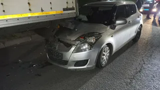 Во Владимире 75-летний водитель легковушки врезался в припаркованный грузовик и погиб