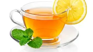 Не забывайте добавлять в чай лимон