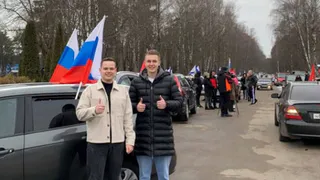 В Клинцах российских военных поддержали автопробегом