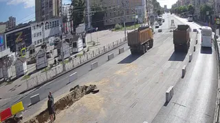 На участке Первомайского проспекта, где идет капремонт теплосетей, начали работать камеры