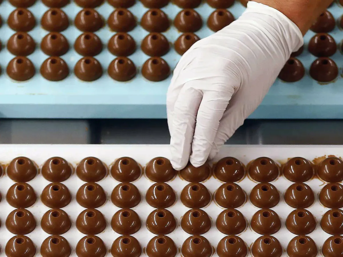 Mars прекращает производство шоколадных плиток Dove и "Коркунов" в России