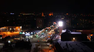 На улице Есенина установили слепящую рекламную вывеску - местные жители в гневе