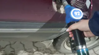 Подливание дизельного топлива в бак бензиновых авто: Последствия, действия и стоимость ошибки