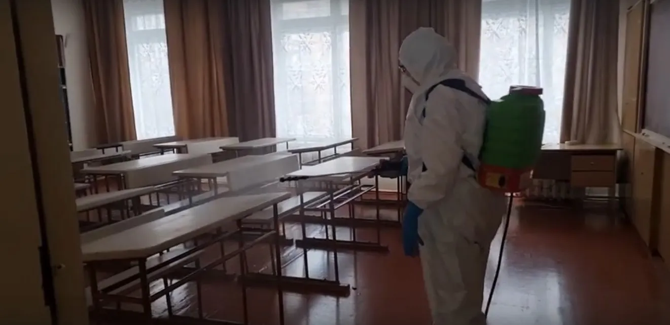 Вторая школа в Ухте закрыта на карантин из-за кишечной инфекции