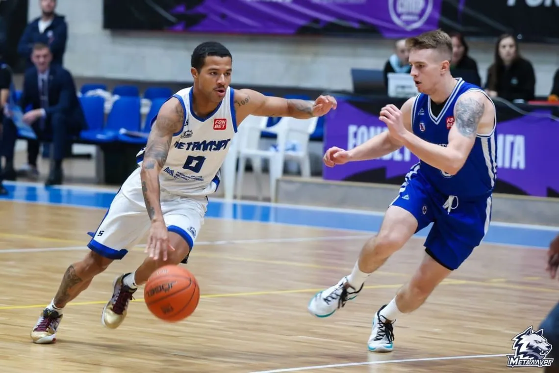 БК «Металлург» одержал вторую победу подряд: команда уверенно обыграла новосибирцев