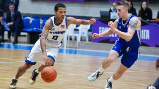 БК «Металлург» одержал вторую победу подряд: команда уверенно обыграла новосибирцев