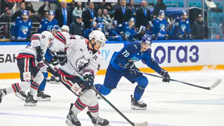 «Нефтехимик» обыграл «Барыс» в Казахстане