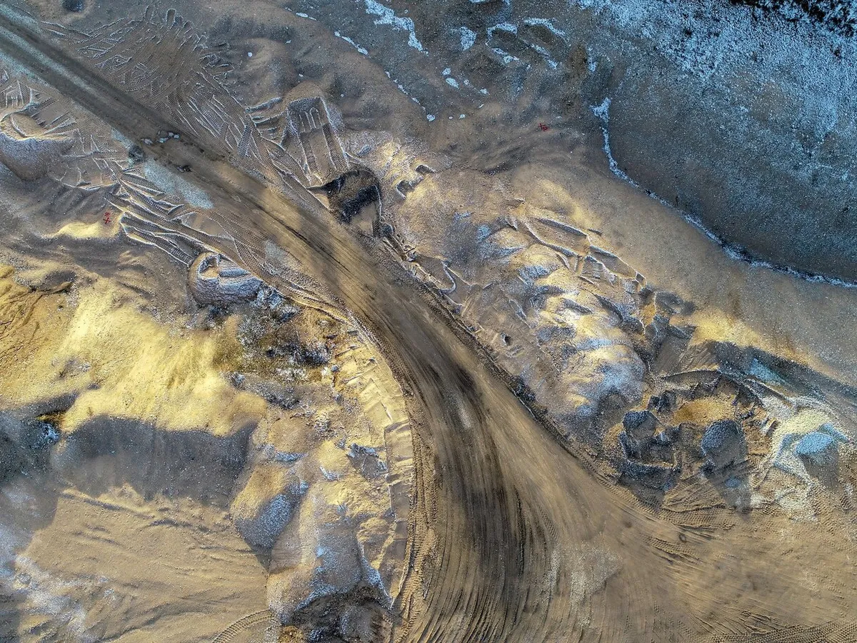 Челябинский золотодобытчик "Южуралзолото" возобновляет работу на крупнейшем карьере Светлинского месторождения