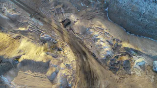 Челябинский золотодобытчик "Южуралзолото" возобновляет работу на крупнейшем карьере Светлинского месторождения